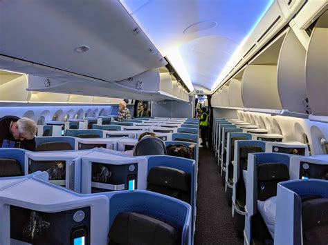 boeing 787 10 business class.